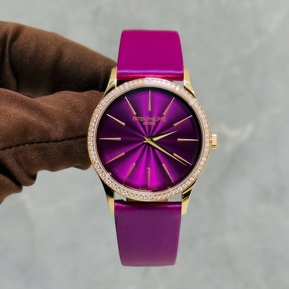 Elegant Purple and Gold Women\'s Watch